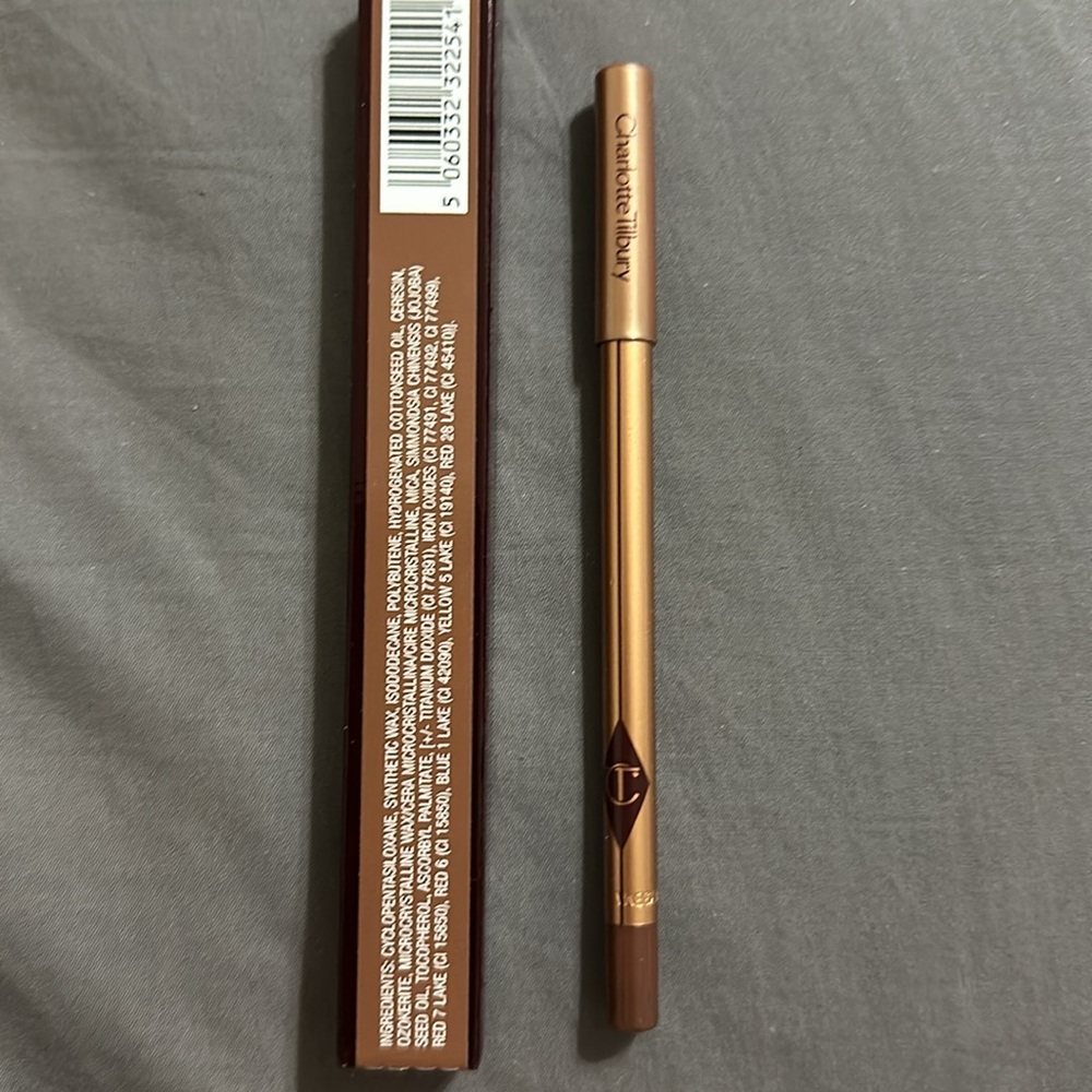 NEW Charlotte Tilbury lip cheat liner